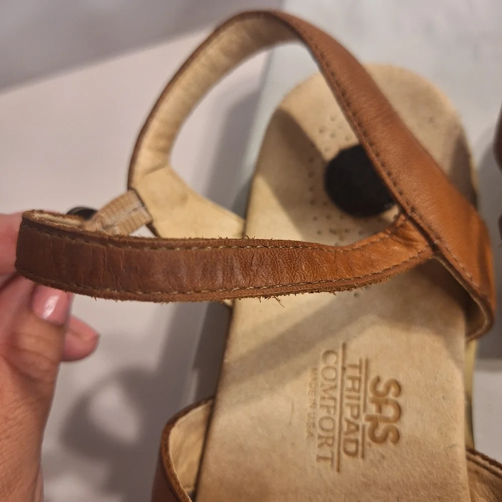 SAS Helena Tripad Comfort Tan Leather Women's Sandals. Size 7 M